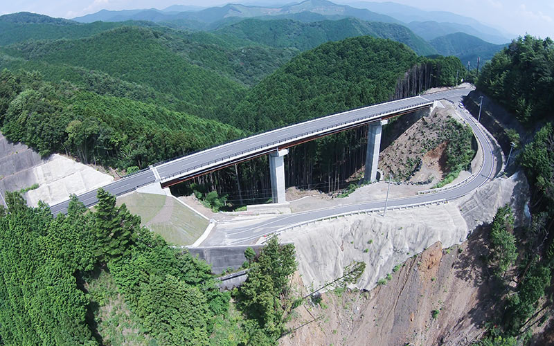 鉄構事業部 施工実績 虎ヶ峰橋（和歌山県西牟婁振興局）